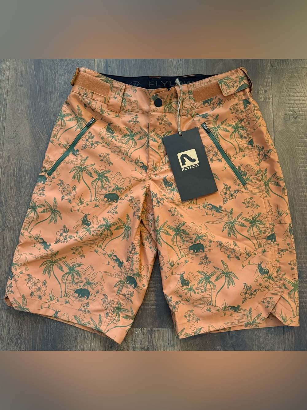 FlyLow Lola 1 1 Women’s Shorts Size S/2 NWT
